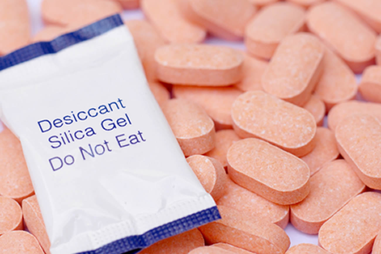 Adsorbent Silica Gel can absorb moisture so use in Pharmaceutical Desiccants industry.